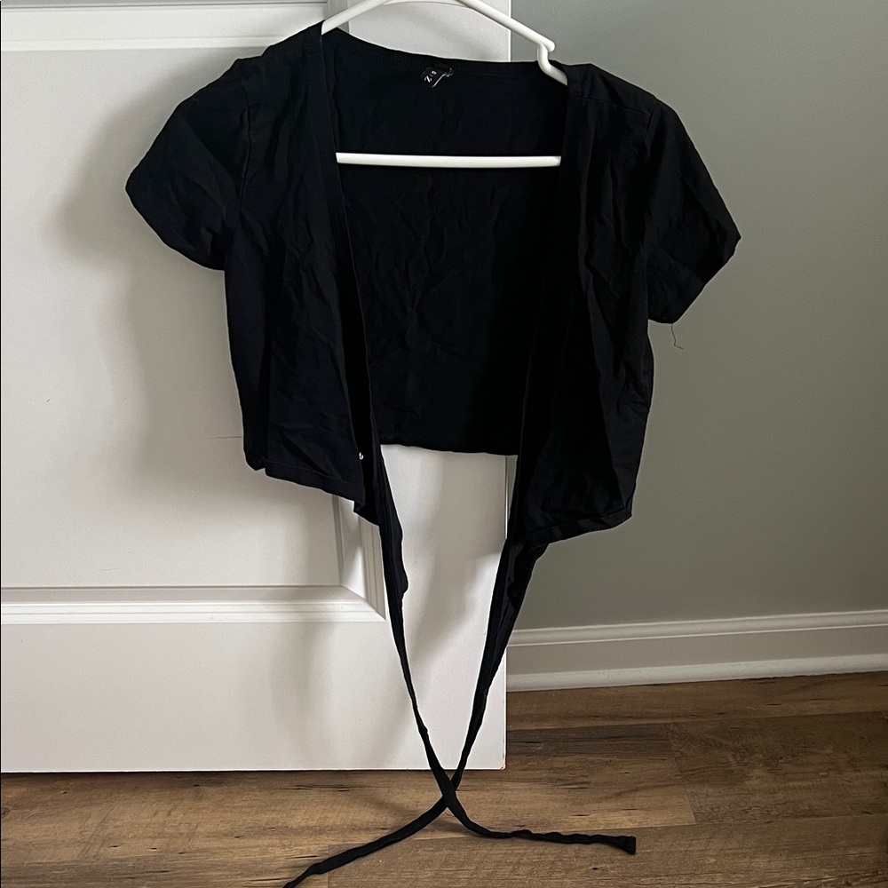 Black Short-Sleeve Tie Crop Top